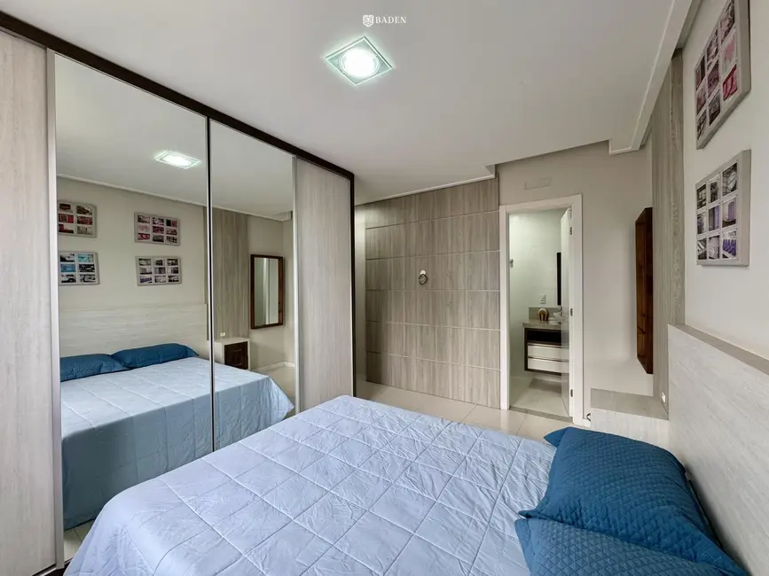 Apartamento com 2 quartos à venda, 81m2 em Balneario Camboriu - SC - imagem 8 Foto 8 de Apartamento com 2 quartos à venda, 81m2 em Balneario Camboriu - SC