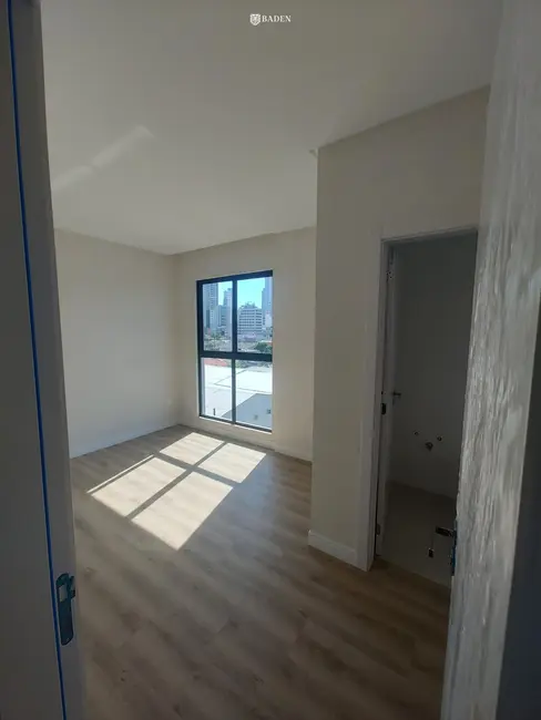 Foto 2 de Apartamento com 2 quartos à venda, 70m2 em Nações, Balneario Camboriu - SC