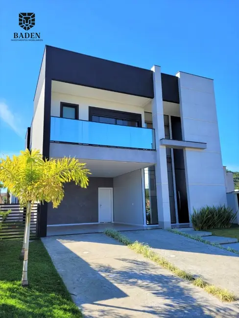 Foto 1 de Casa com 4 quartos à venda, 286m2 em Santa Regina, Camboriu - SC