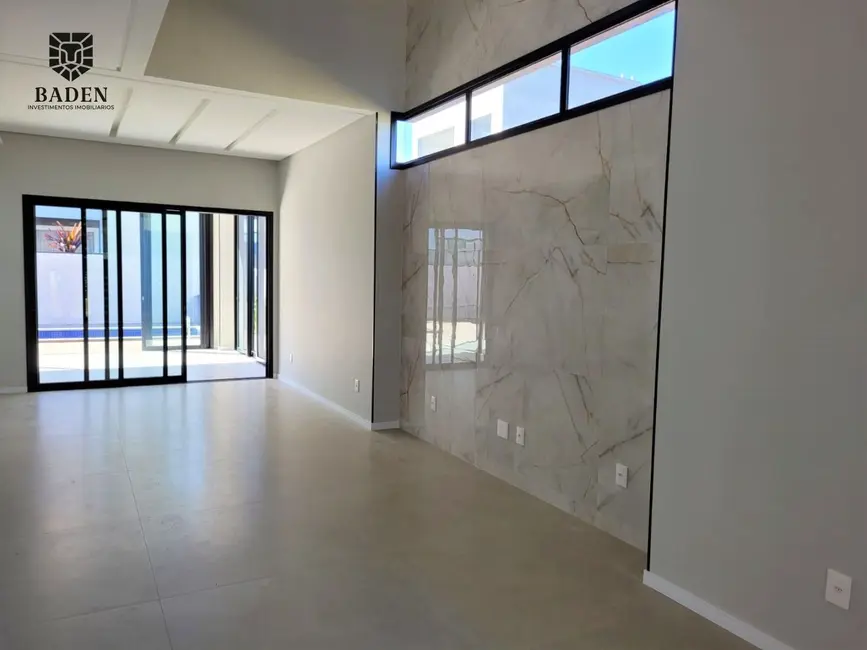 Foto 5 de Casa com 4 quartos à venda, 286m2 em Santa Regina, Camboriu - SC