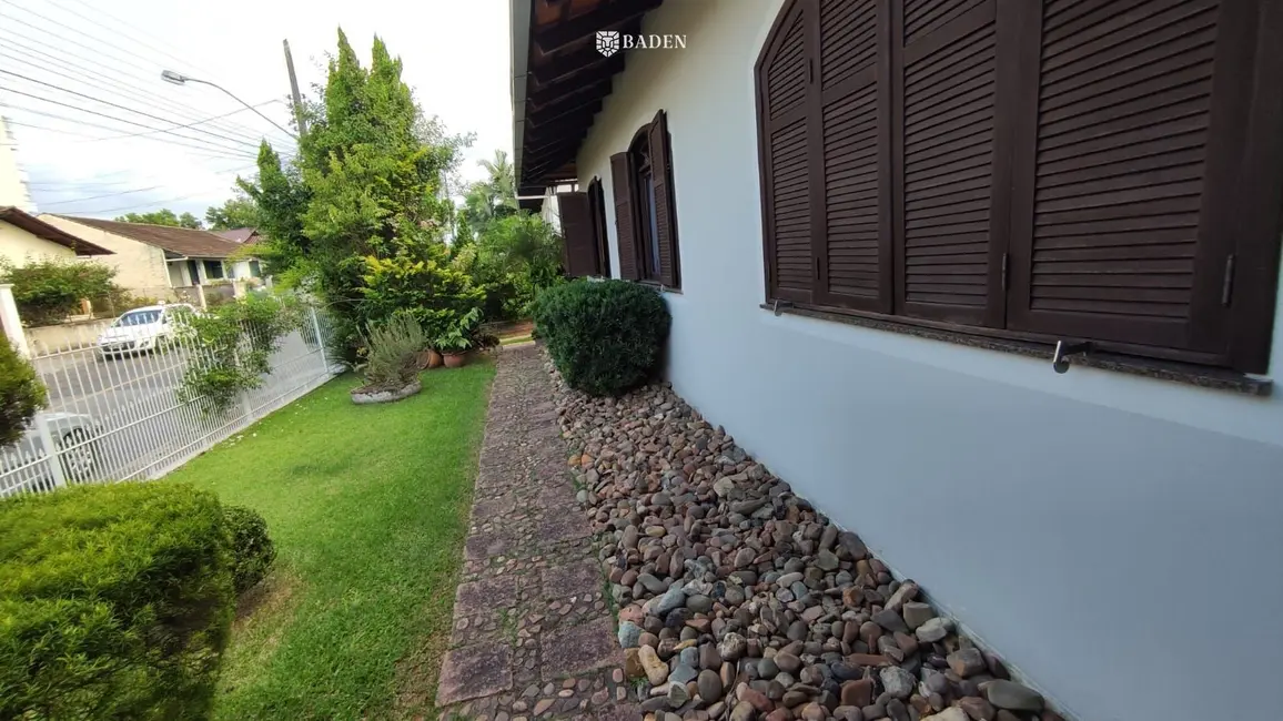 Foto 5 de Casa com 3 quartos à venda, 271m2 em Indaial - SC