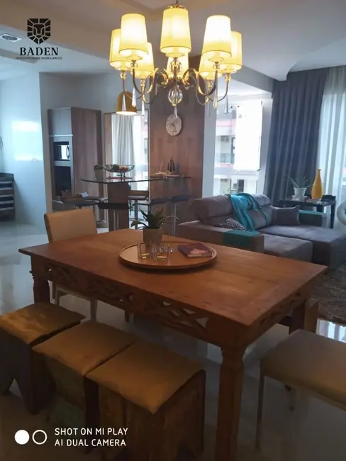 Foto 5 de Apartamento com 3 quartos à venda, 147m2 em Meia Praia, Itapema - SC