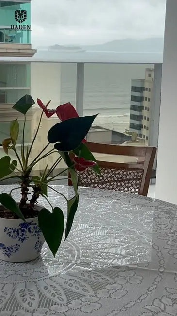 Foto 3 de Apartamento com 4 quartos à venda, 289m2 em Meia Praia, Itapema - SC