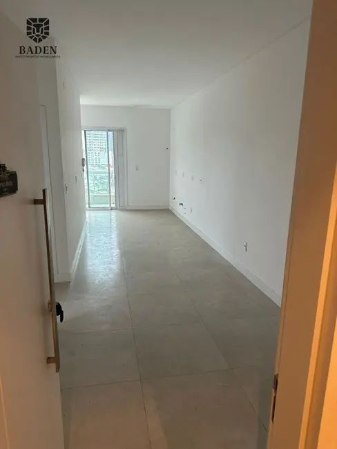 Foto 5 de Apartamento com 2 quartos à venda, 73m2 em Porto Belo - SC