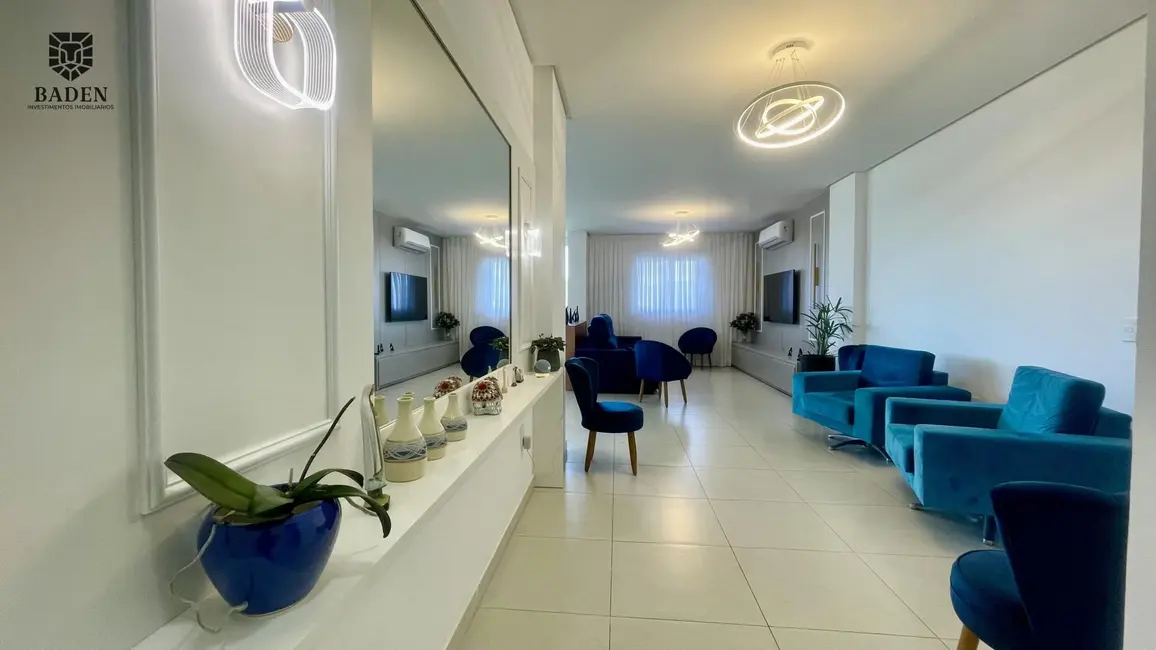 Apartamento com 3 quartos à venda, 153m2 em Centro, Balneario Camboriu - SC - imagem 4 Foto 4 de Apartamento com 3 quartos à venda, 153m2 em Centro, Balneario Camboriu - SC