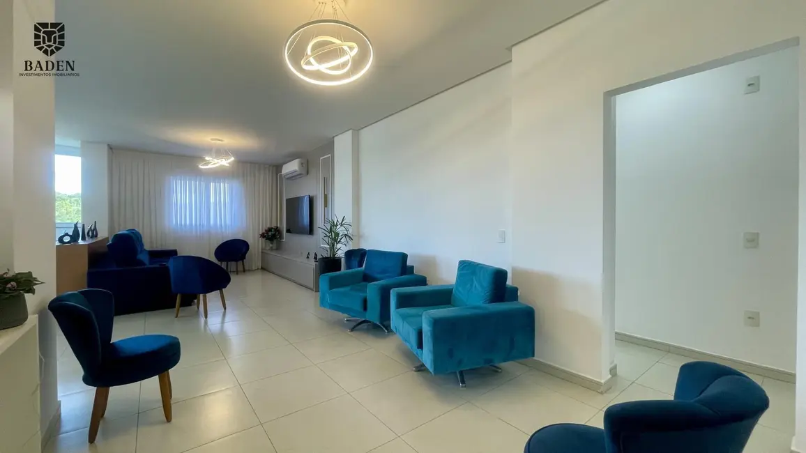 Apartamento com 3 quartos à venda, 153m2 em Centro, Balneario Camboriu - SC - imagem 3 Foto 3 de Apartamento com 3 quartos à venda, 153m2 em Centro, Balneario Camboriu - SC