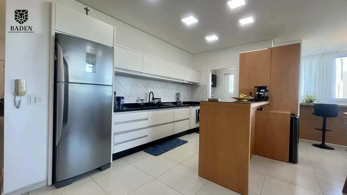 Apartamento com 3 quartos à venda, 153m2 em Centro, Balneario Camboriu - SC - imagem 9 Foto 9 de Apartamento com 3 quartos à venda, 153m2 em Centro, Balneario Camboriu - SC
