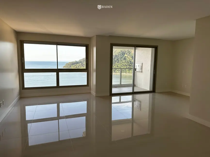 Foto 9 de Apartamento com 4 quartos à venda, 160m2 em Balneario Camboriu - SC