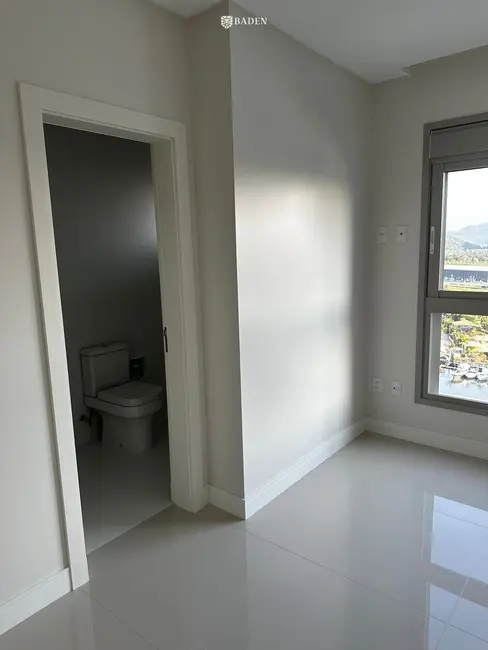 Foto 6 de Apartamento com 4 quartos à venda, 160m2 em Balneario Camboriu - SC