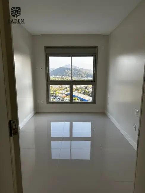 Apartamento com 4 quartos à venda, 160m2 em Balneario Camboriu - SC - imagem 2 Foto 2 de Apartamento com 4 quartos à venda, 160m2 em Balneario Camboriu - SC