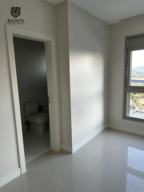 Apartamento com 4 quartos à venda, 160m2 em Balneario Camboriu - SC - imagem 6 Foto 6 de Apartamento com 4 quartos à venda, 160m2 em Balneario Camboriu - SC