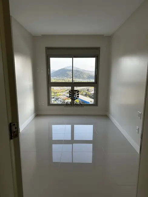 Foto 2 de Apartamento com 4 quartos à venda, 160m2 em Balneario Camboriu - SC