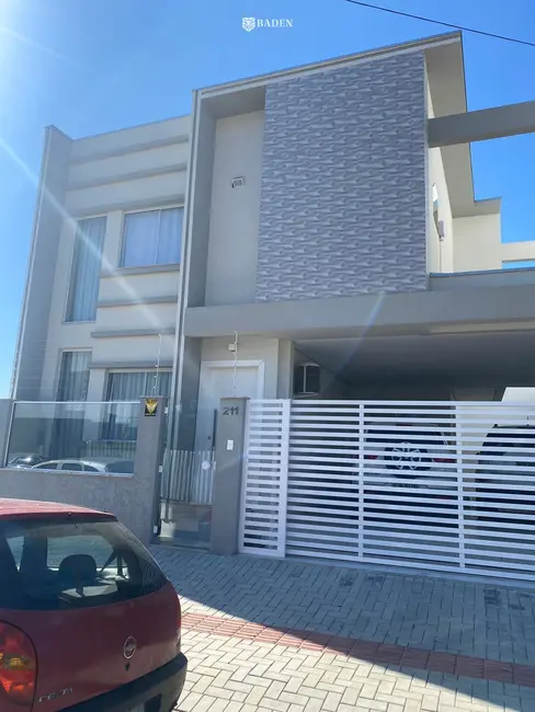 Foto 2 de Casa com 3 quartos à venda, 157m2 em Nova Esperança, Balneario Camboriu - SC