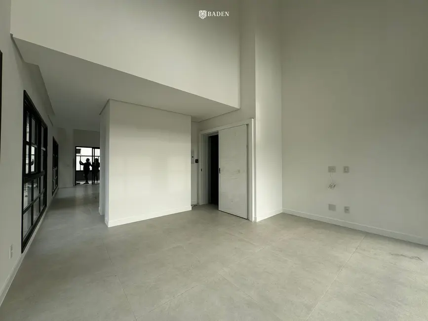 Foto 4 de Cobertura com 3 quartos à venda, 144m2 em Centro, Balneario Camboriu - SC