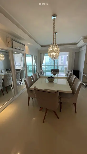 Foto 4 de Apartamento com 4 quartos para alugar, 217m2 em Centro, Balneario Camboriu - SC