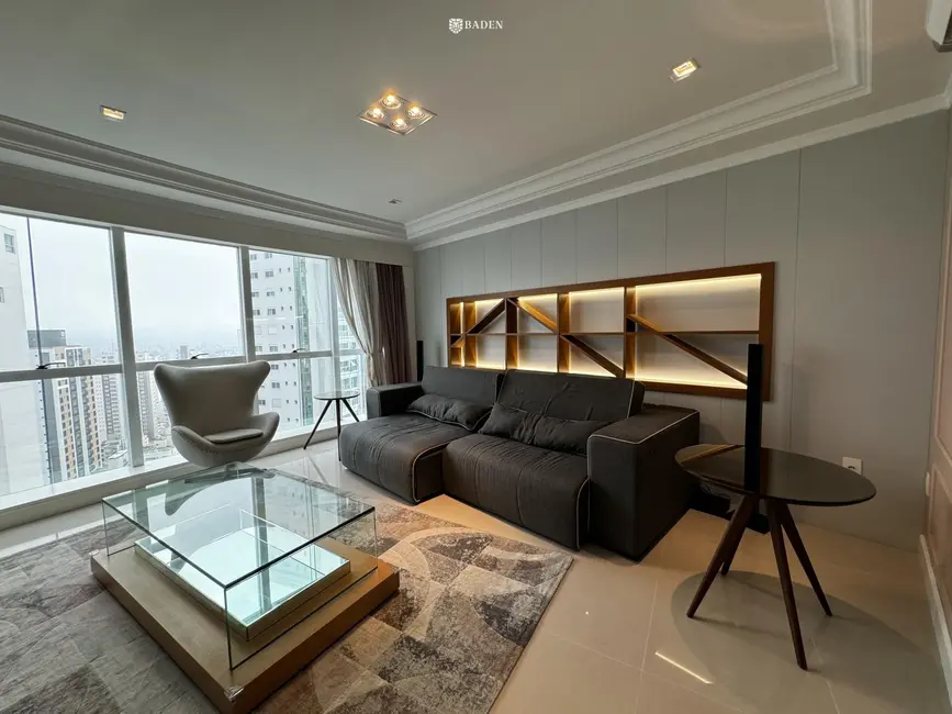 Foto 2 de Apartamento com 4 quartos para alugar, 217m2 em Centro, Balneario Camboriu - SC