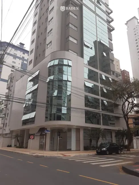 Foto 3 de Apartamento com 3 quartos à venda, 200m2 em Centro, Balneario Camboriu - SC