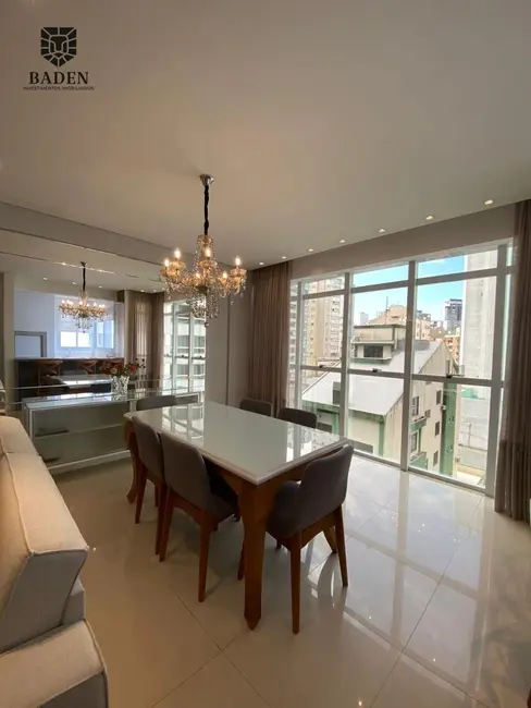 Apartamento com 3 quartos para alugar, 200m2 em Centro, Balneario Camboriu - SC - imagem 4 Foto 4 de Apartamento com 3 quartos para alugar, 200m2 em Centro, Balneario Camboriu - SC