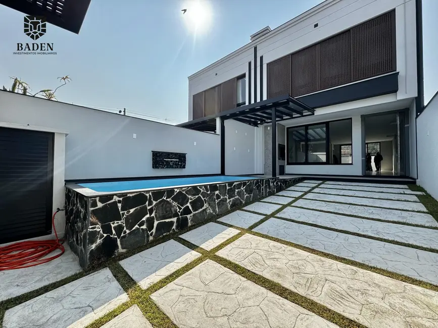 Foto 1 de Casa com 3 quartos à venda, 153m2 em São Francisco de Assis, Camboriu - SC