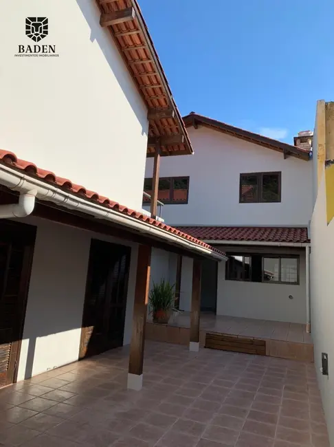 Foto 6 de Casa com 5 quartos à venda, 450m2 em Barra da Lagoa, Florianopolis - SC