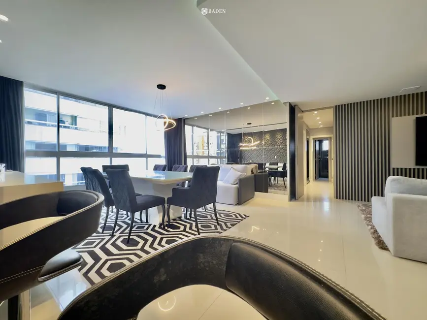 Foto 4 de Apartamento com 3 quartos para alugar, 128m2 em Centro, Balneario Camboriu - SC
