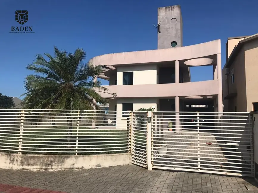 Foto 1 de Casa com 3 quartos à venda, 250m2 em Barra da Lagoa, Florianopolis - SC