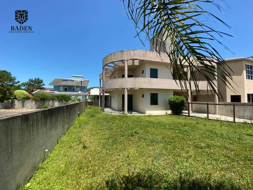 Foto 3 de Casa com 3 quartos à venda, 250m2 em Barra da Lagoa, Florianopolis - SC