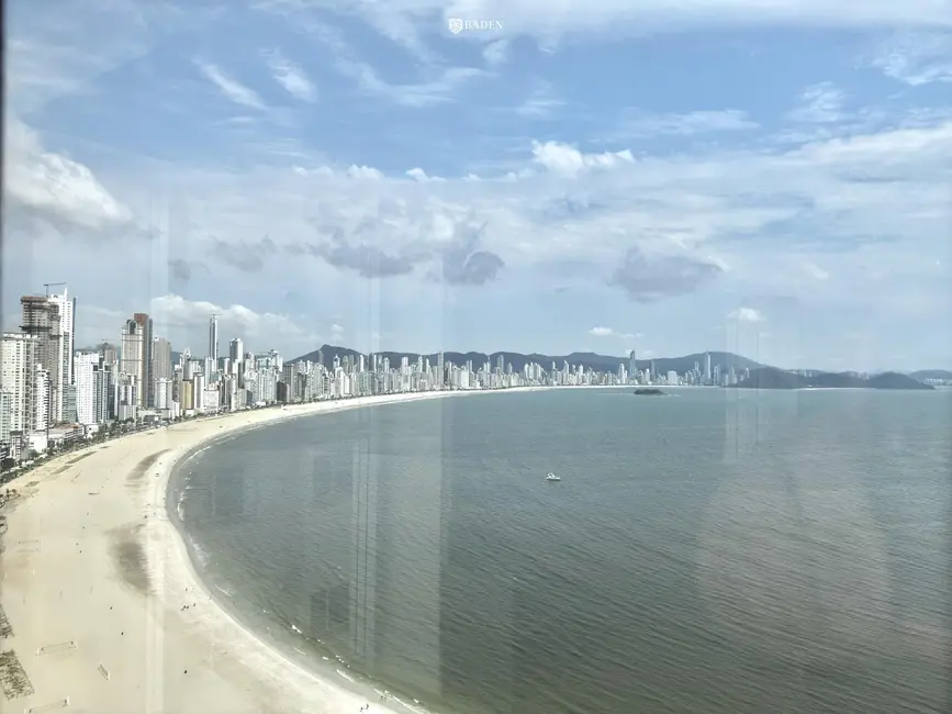 Foto 2 de Apartamento com 4 quartos à venda, 237m2 em Balneario Camboriu - SC