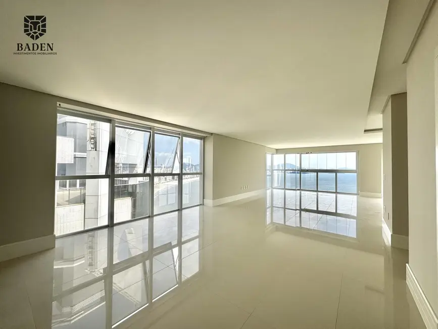 Apartamento com 4 quartos à venda, 237m2 em Balneario Camboriu - SC - imagem 5 Foto 5 de Apartamento com 4 quartos à venda, 237m2 em Balneario Camboriu - SC