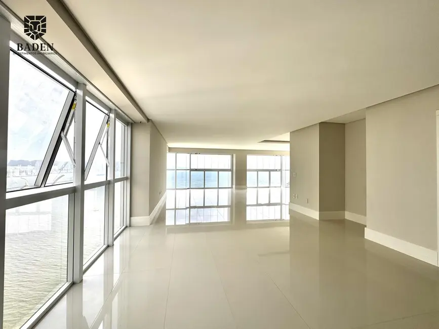 Apartamento com 4 quartos à venda, 237m2 em Balneario Camboriu - SC - imagem 6 Foto 6 de Apartamento com 4 quartos à venda, 237m2 em Balneario Camboriu - SC