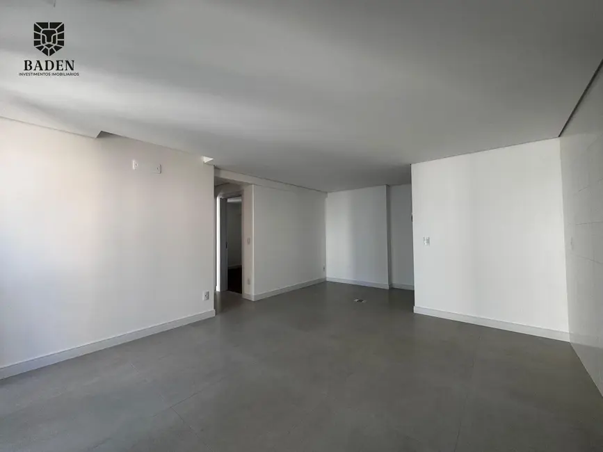 Apartamento com 2 quartos à venda, 71m2 em Itajai - SC - imagem 3 Foto 3 de Apartamento com 2 quartos à venda, 71m2 em Itajai - SC