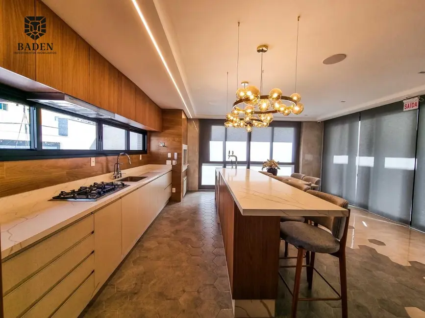 Apartamento com 4 quartos à venda, 137m2 em Centro, Balneario Camboriu - SC - imagem 6 Foto 6 de Apartamento com 4 quartos à venda, 137m2 em Centro, Balneario Camboriu - SC