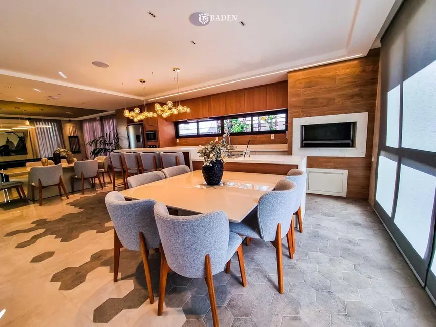 Foto 8 de Apartamento com 4 quartos à venda, 137m2 em Centro, Balneario Camboriu - SC