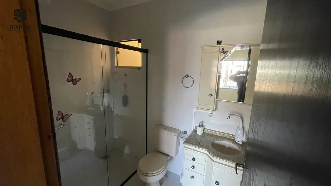Casa com 3 quartos à venda, 137m2 em Centro, Balneario Camboriu - SC - imagem 6 Foto 6 de Casa com 3 quartos à venda, 137m2 em Centro, Balneario Camboriu - SC