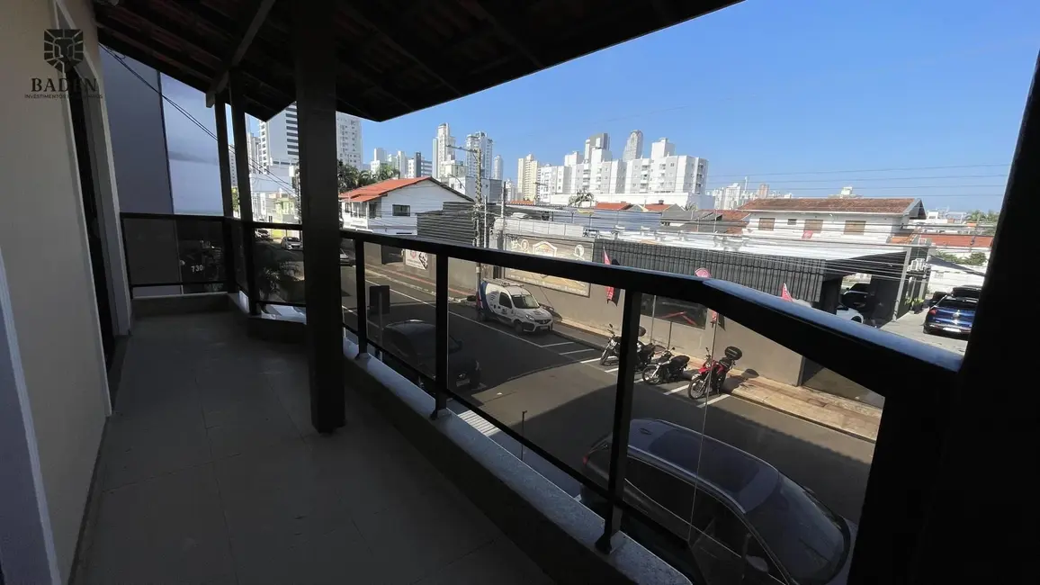 Casa com 3 quartos à venda, 137m2 em Centro, Balneario Camboriu - SC - imagem 9 Foto 9 de Casa com 3 quartos à venda, 137m2 em Centro, Balneario Camboriu - SC