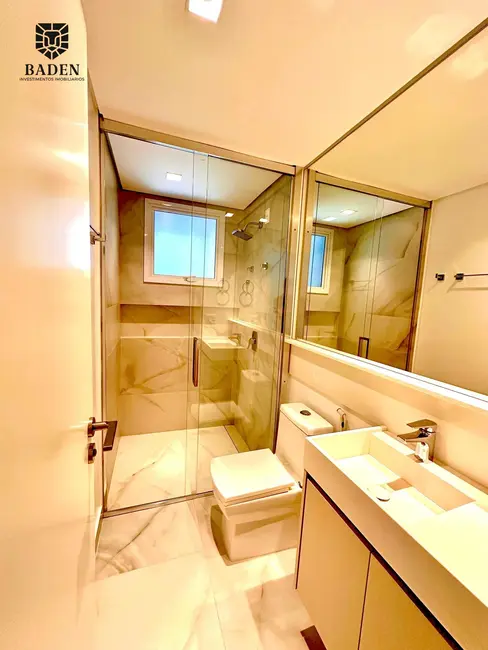 Apartamento com 4 quartos à venda, 210m2 em Itajai - SC - imagem 9 Foto 9 de Apartamento com 4 quartos à venda, 210m2 em Itajai - SC