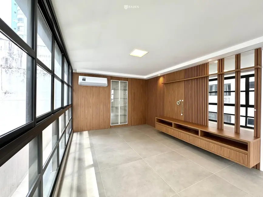 Foto 5 de Apartamento com 3 quartos para alugar, 94m2 em Centro, Balneario Camboriu - SC
