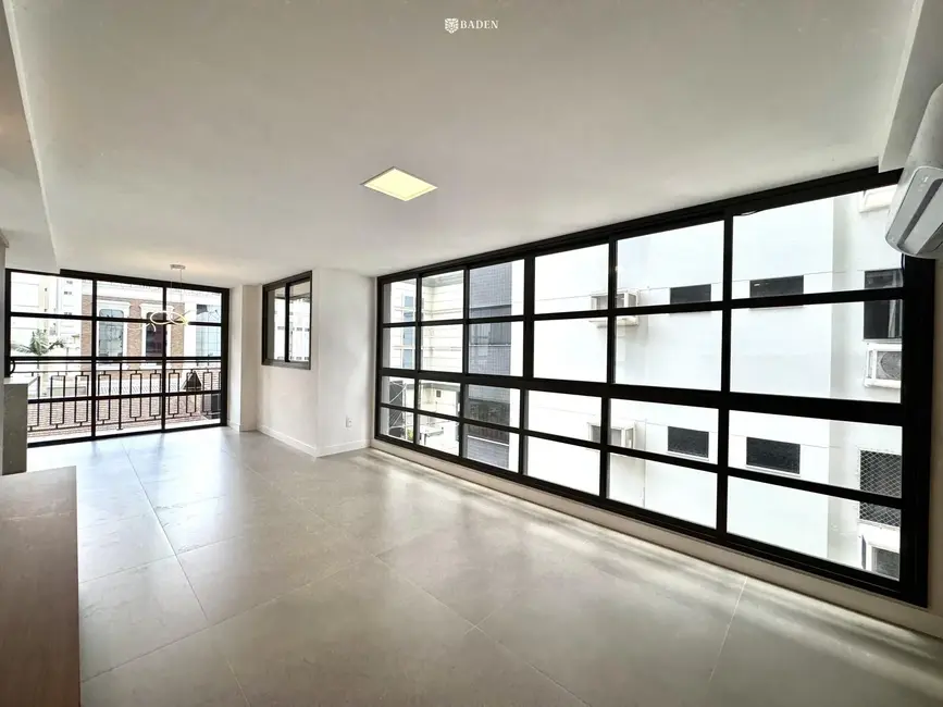 Foto 7 de Apartamento com 3 quartos para alugar, 94m2 em Centro, Balneario Camboriu - SC