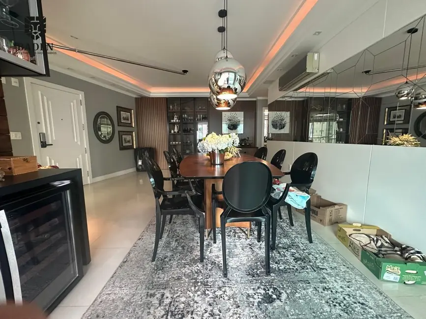 Foto 4 de Apartamento com 3 quartos à venda, 217m2 em Centro, Balneario Camboriu - SC