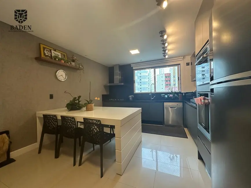 Foto 8 de Apartamento com 3 quartos à venda, 217m2 em Centro, Balneario Camboriu - SC