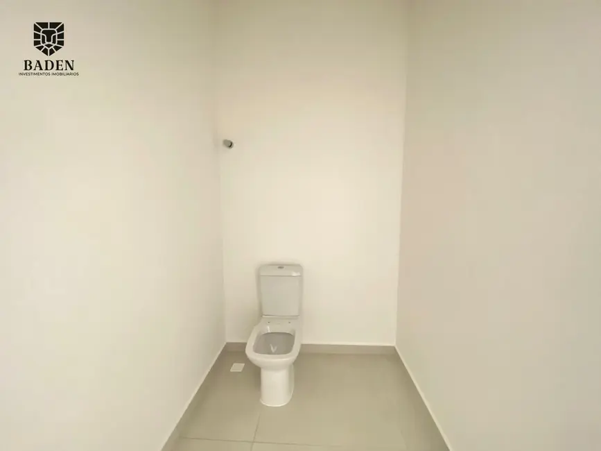 Sala Comercial para alugar, 75m2 em Centro, Balneario Camboriu - SC - imagem 4 Foto 4 de Sala Comercial para alugar, 75m2 em Centro, Balneario Camboriu - SC