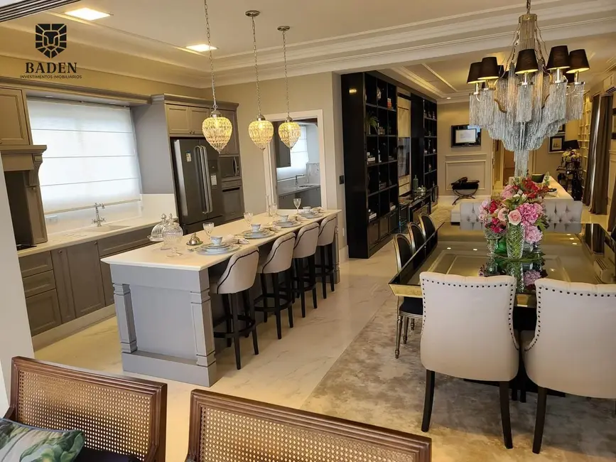 Foto 6 de Apartamento com 4 quartos à venda, 250m2 em Itapema - SC