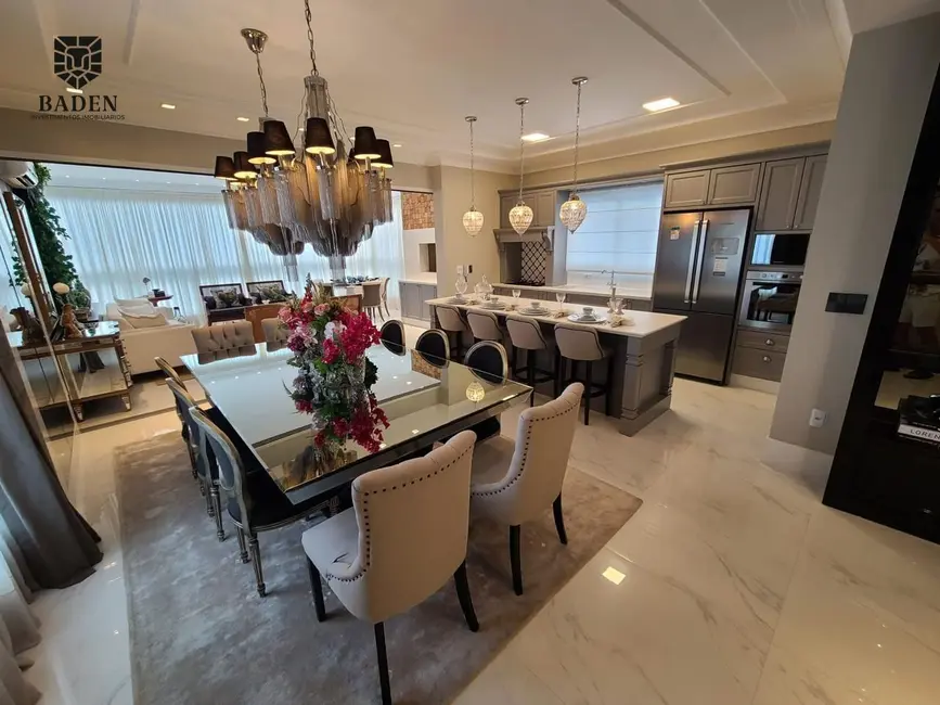 Foto 9 de Apartamento com 4 quartos à venda, 250m2 em Itapema - SC