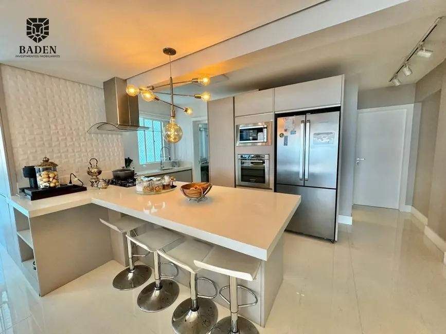 Foto 8 de Apartamento com 3 quartos à venda, 220m2 em Balneario Camboriu - SC