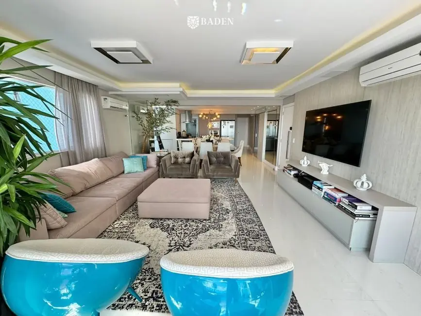 Foto 5 de Apartamento com 3 quartos à venda, 220m2 em Balneario Camboriu - SC