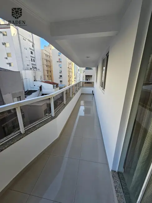 Apartamento com 3 quartos à venda, 100m2 em Centro, Balneario Camboriu - SC - imagem 9 Foto 9 de Apartamento com 3 quartos à venda, 100m2 em Centro, Balneario Camboriu - SC