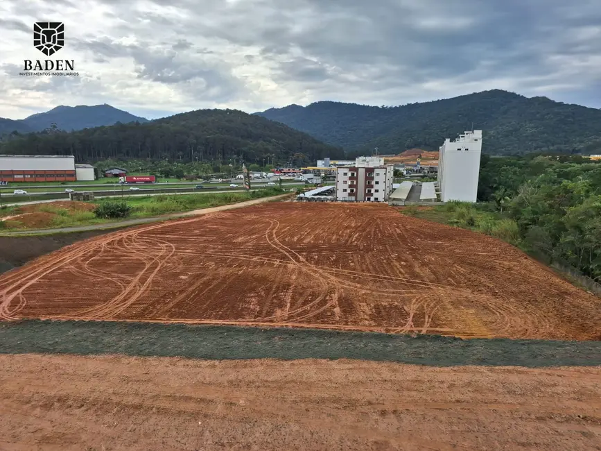 Terreno / Lote à venda, 12000m2 em Camboriu - SC - imagem 1 Foto 1 de Terreno / Lote à venda, 12000m2 em Camboriu - SC