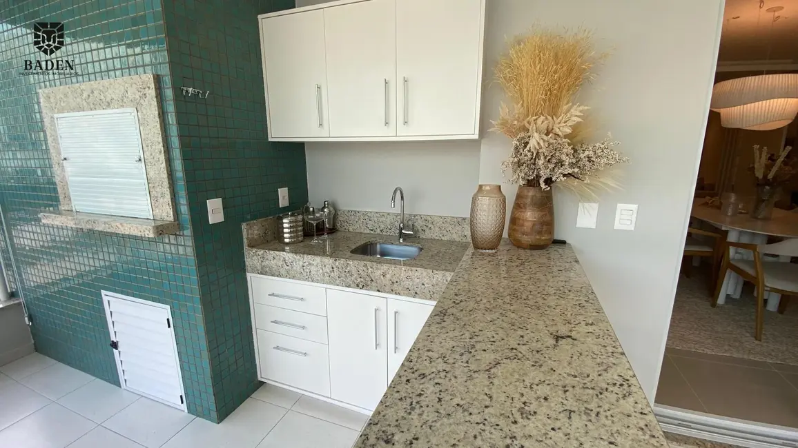 Foto 3 de Apartamento com 3 quartos à venda, 139m2 em Centro, Balneario Camboriu - SC