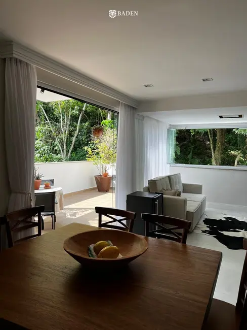 Foto 5 de Apartamento com 3 quartos à venda, 137m2 em Bombinhas - SC