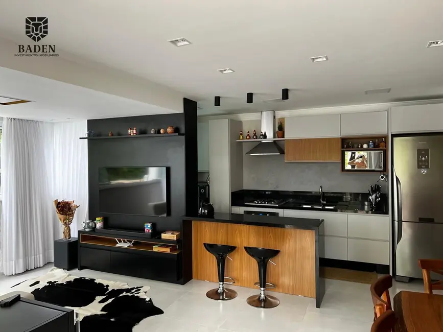 Foto 3 de Apartamento com 3 quartos à venda, 137m2 em Bombinhas - SC